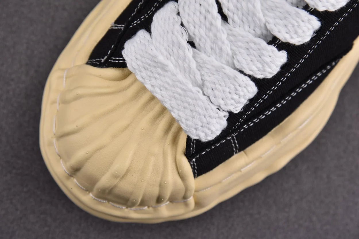 미하라 야스히로 블레이키 블랙 스니커즈