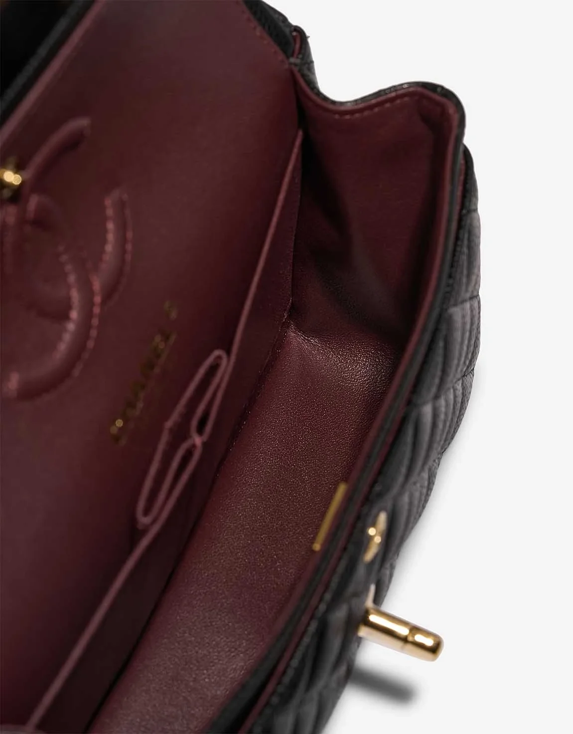 샤넬 클래식 스몰 캐비어 블랙 골드