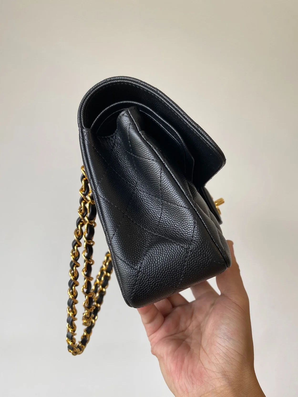 샤넬 클래식 스몰 캐비어 블랙 골드