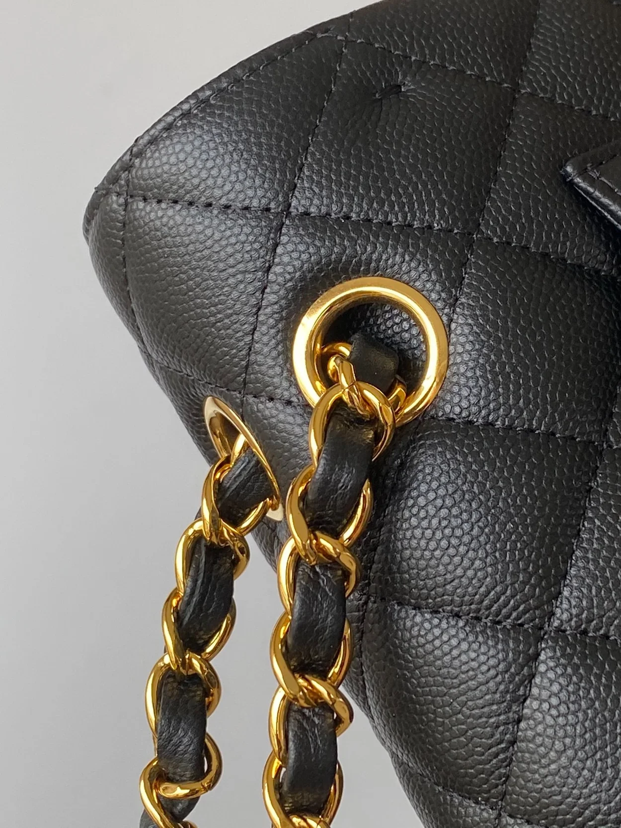 샤넬 클래식 스몰 캐비어 블랙 골드