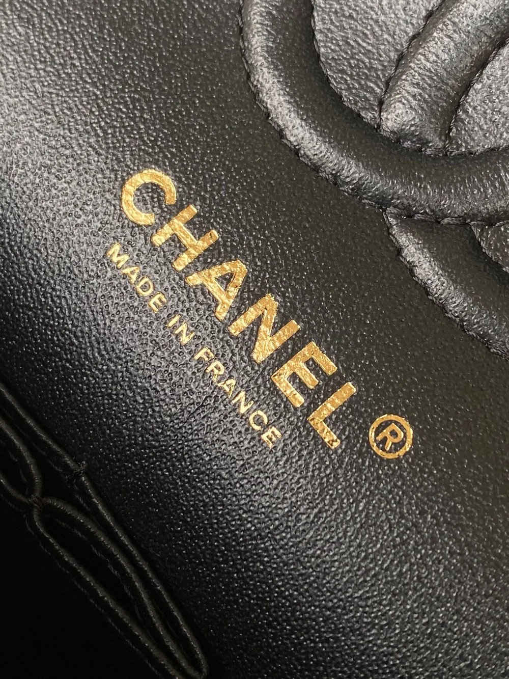 샤넬 클래식 스몰 캐비어 블랙 골드