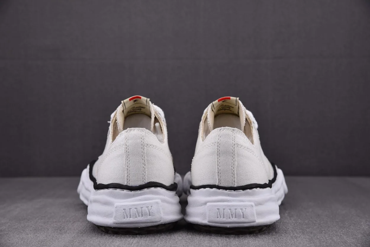 미하라 야스히로 피터슨 OG 솔 캔버스 화이트