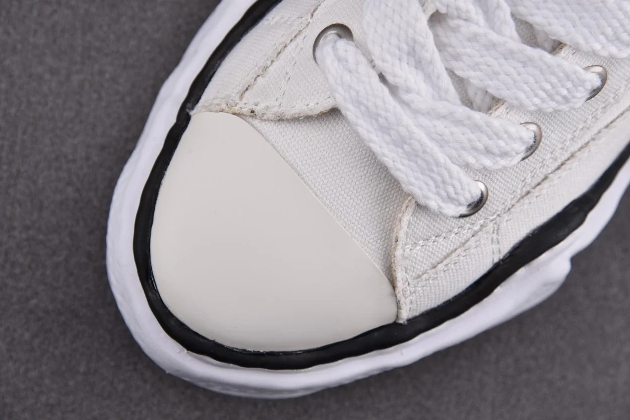 미하라 야스히로 피터슨 OG 솔 캔버스 화이트