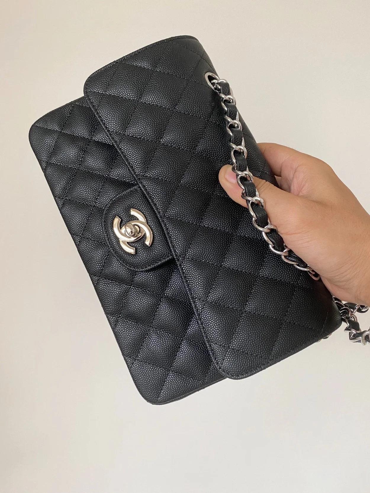 샤넬 클래식 스몰 캐비어 블랙 실버