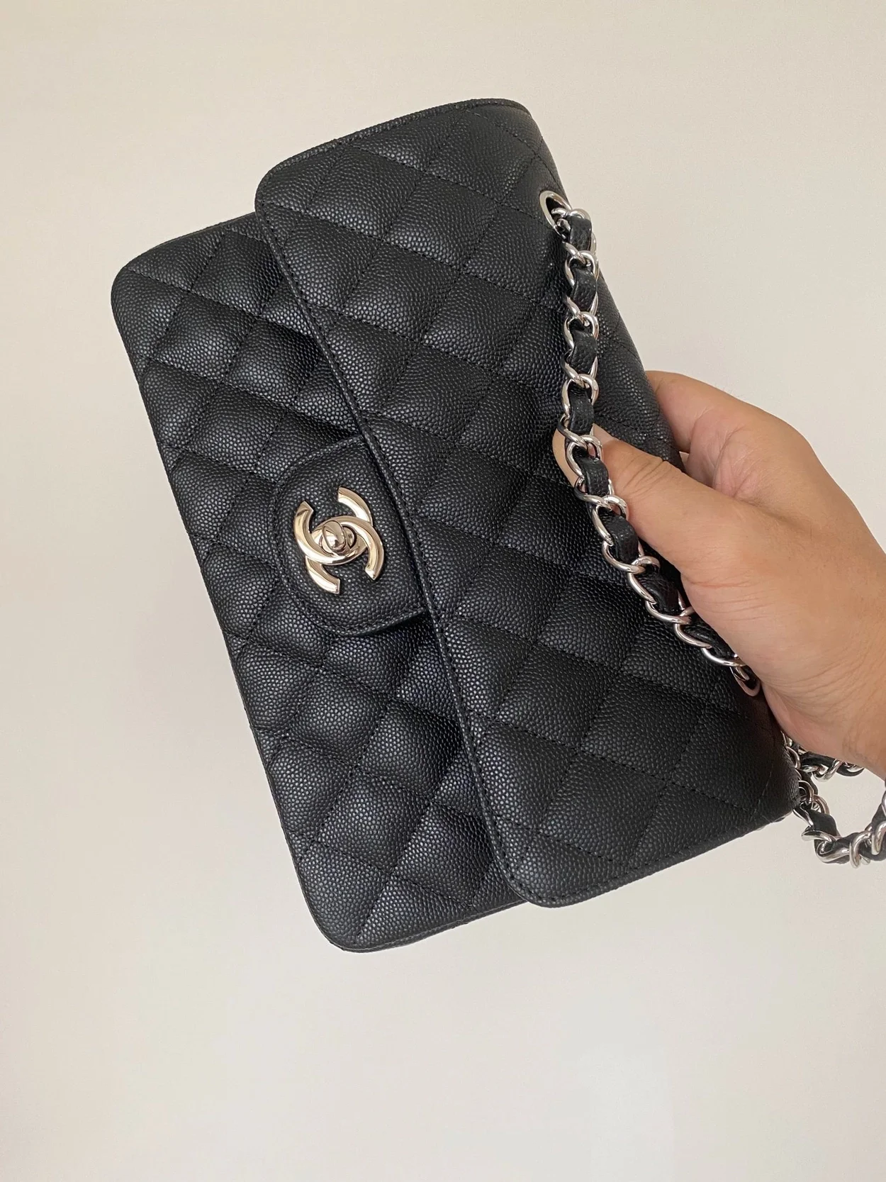 샤넬 클래식 스몰 캐비어 블랙 실버