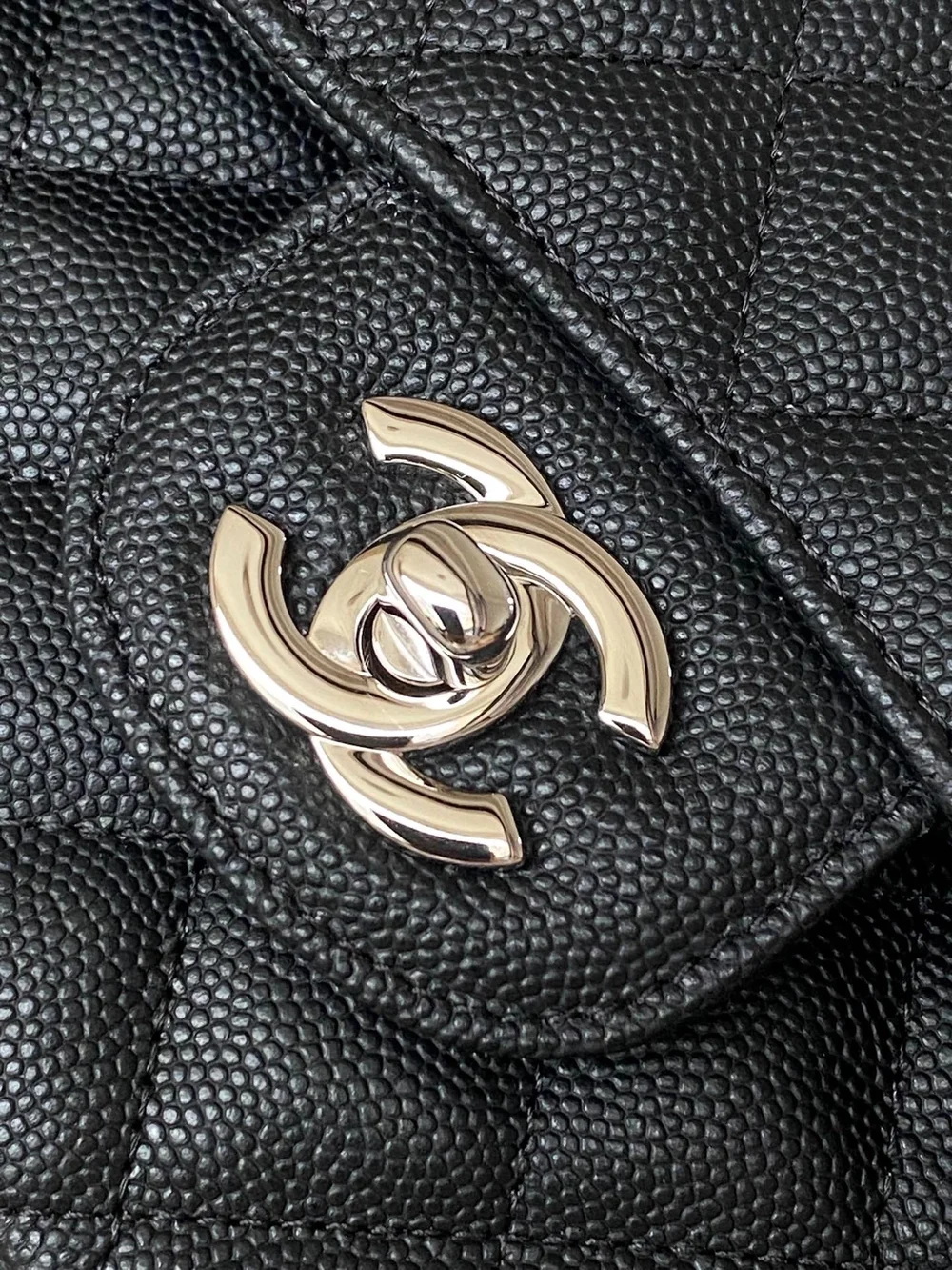 샤넬 클래식 스몰 캐비어 블랙 실버