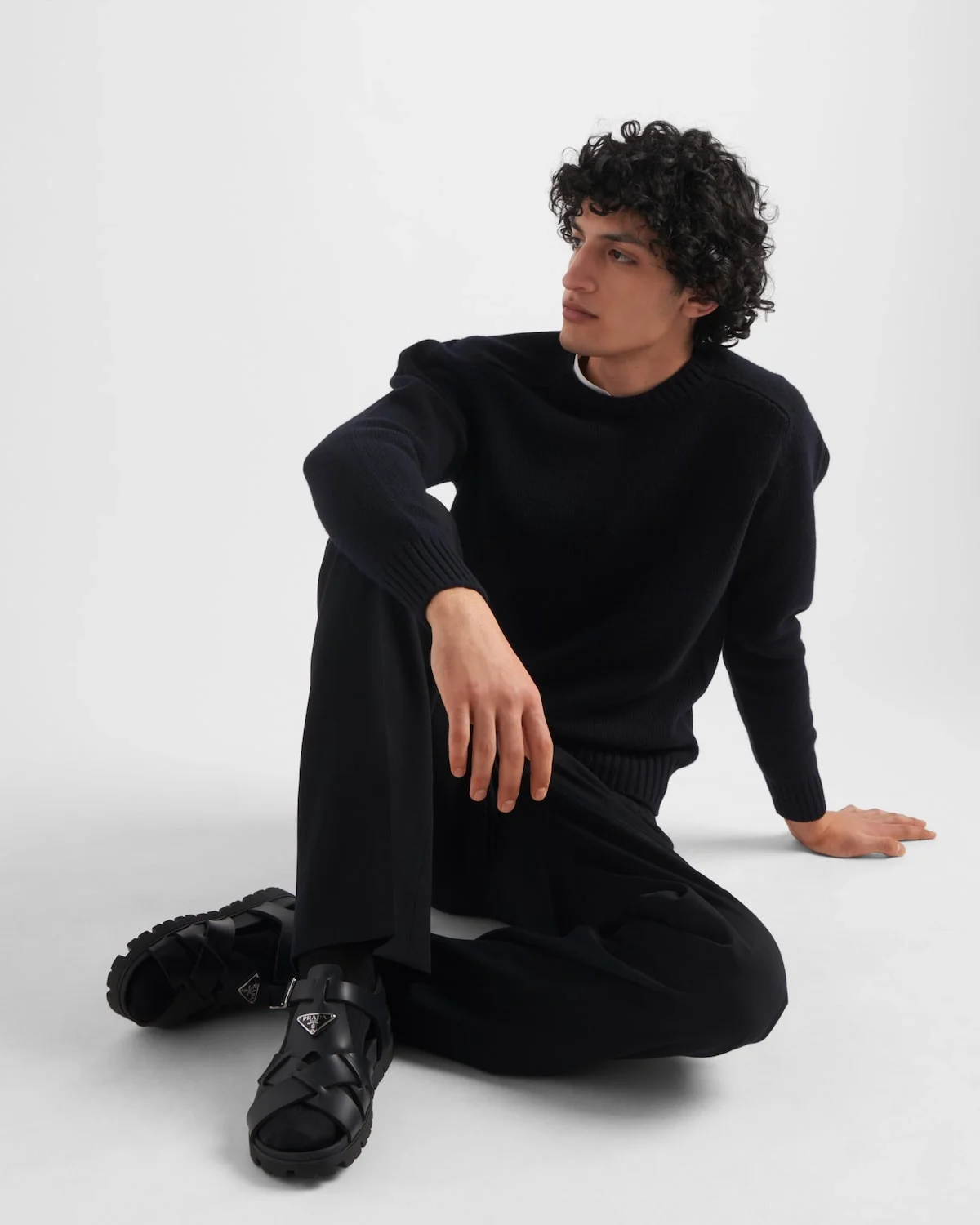 프라다 크리스크로스 러버 샌들