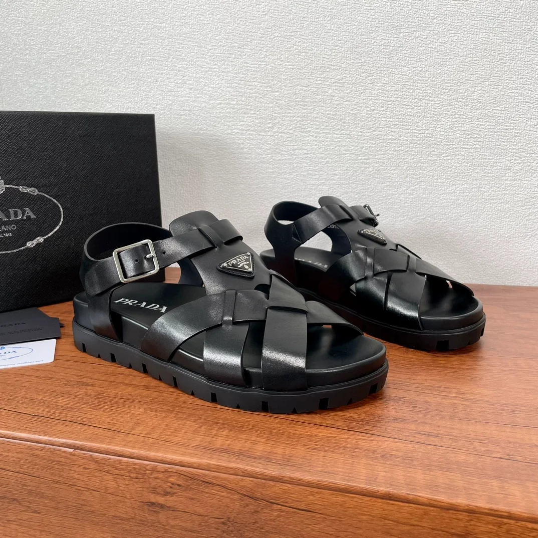 프라다 크리스크로스 러버 샌들