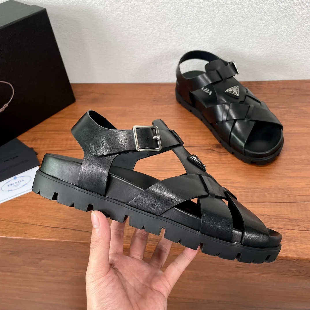 프라다 크리스크로스 러버 샌들