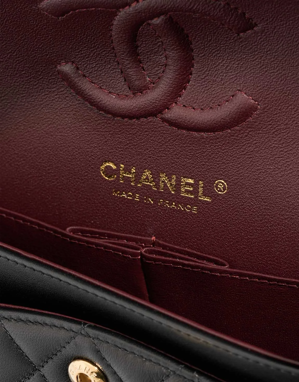 샤넬 클래식 스몰 램스킨 블랙 골드