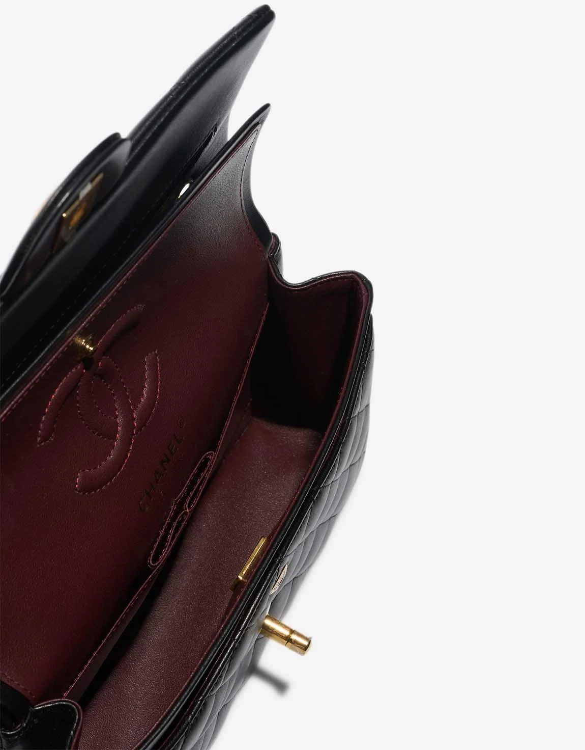 샤넬 클래식 스몰 램스킨 블랙 골드