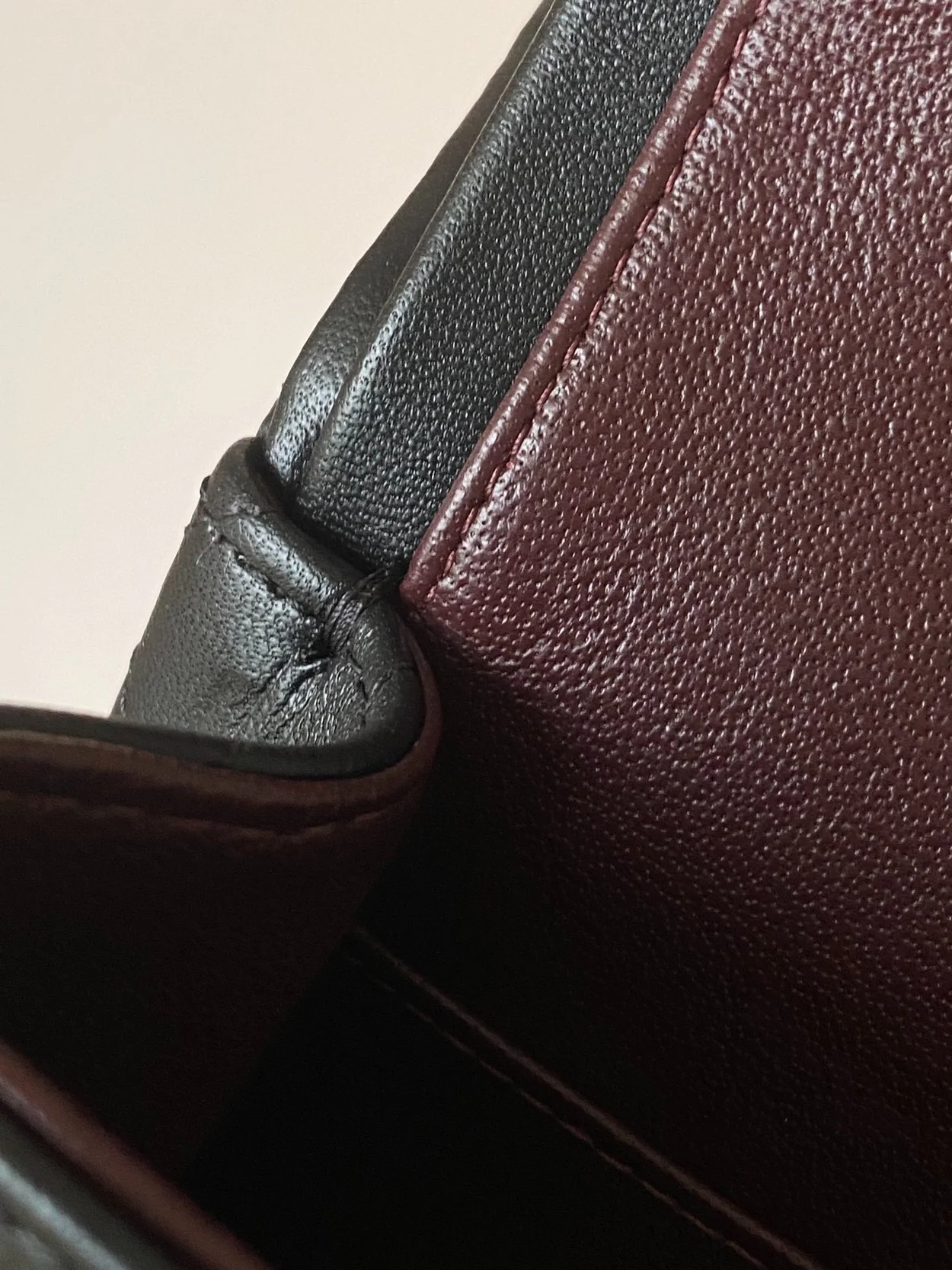 샤넬 클래식 스몰 램스킨 블랙 골드