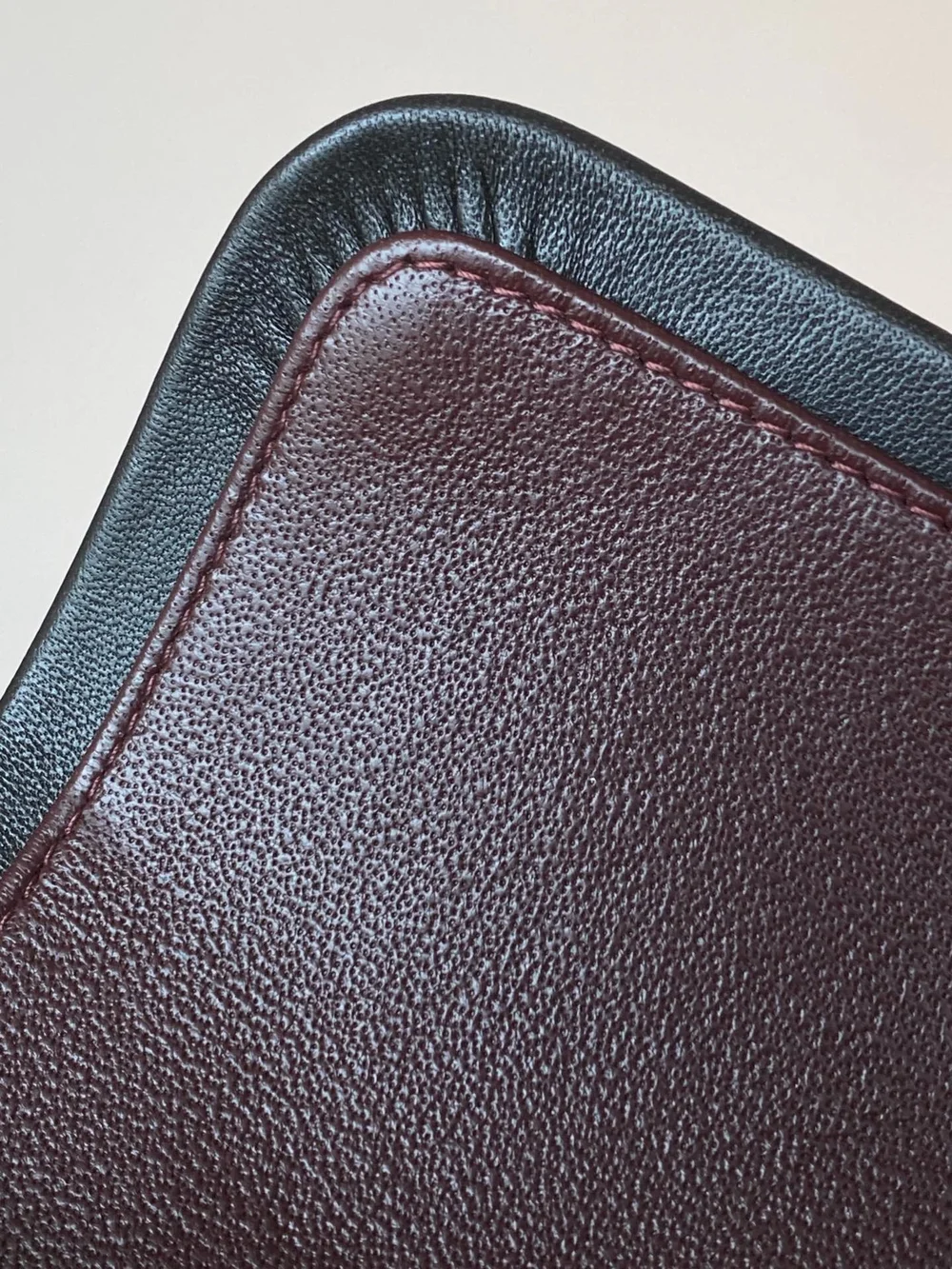 샤넬 클래식 스몰 램스킨 블랙 골드