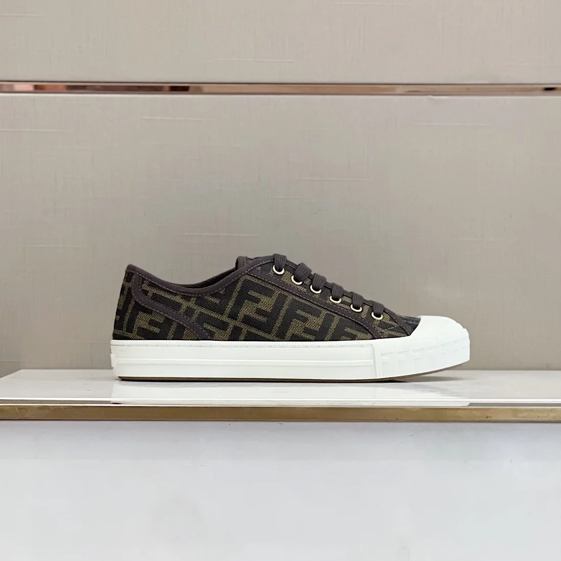 펜디 도미노 브라운 스니커즈