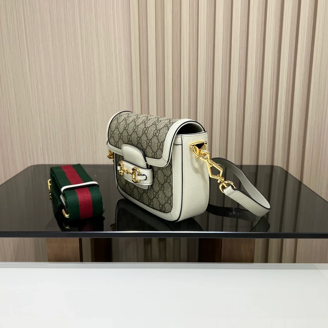 구찌 홀스빗 1955 미니 크로스 백 화이트