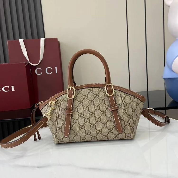 구찌 GG 엠블럼 스몰 탑 핸들 839005