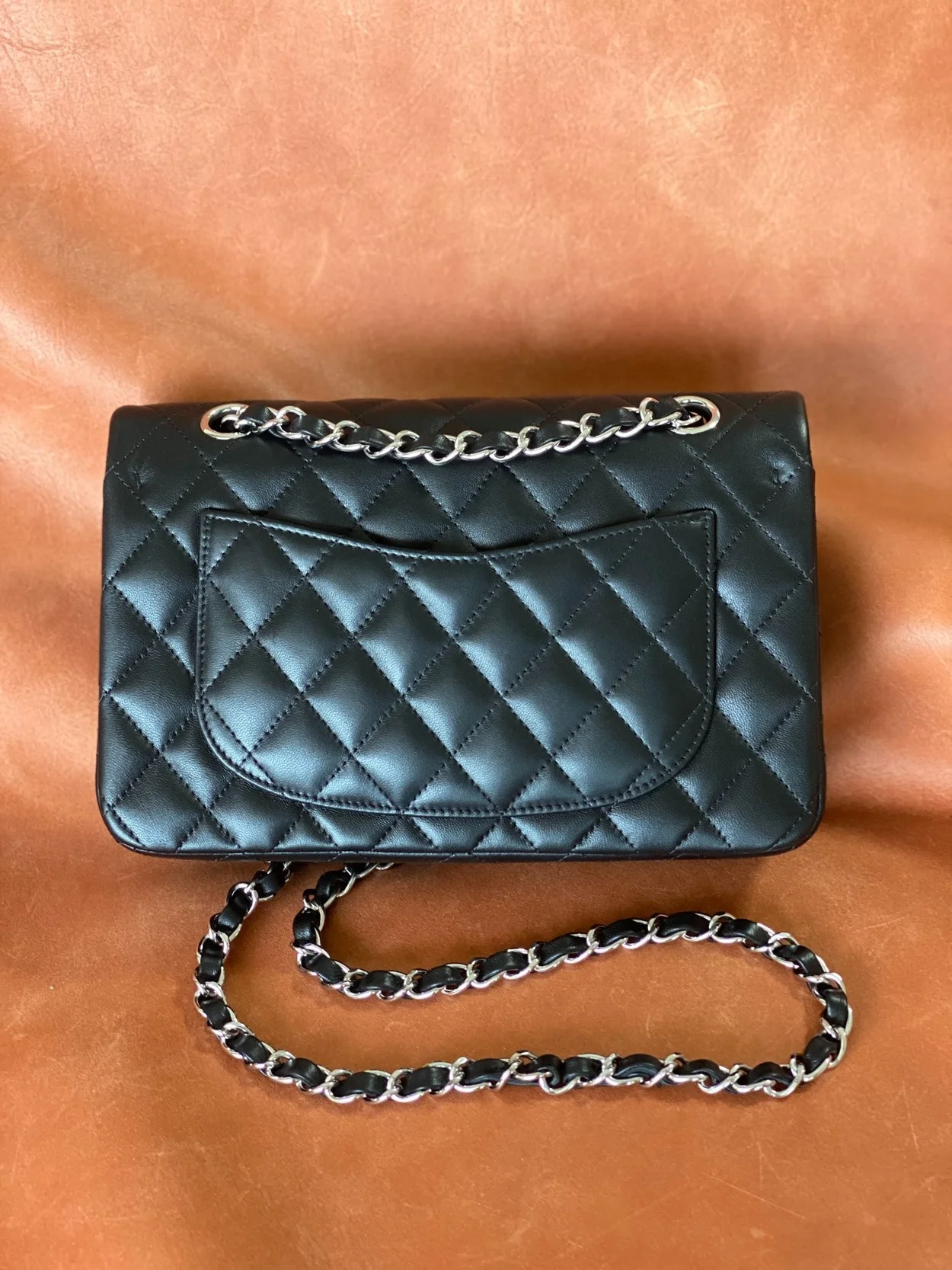 샤넬 클래식 스몰 램스킨 블랙 실버