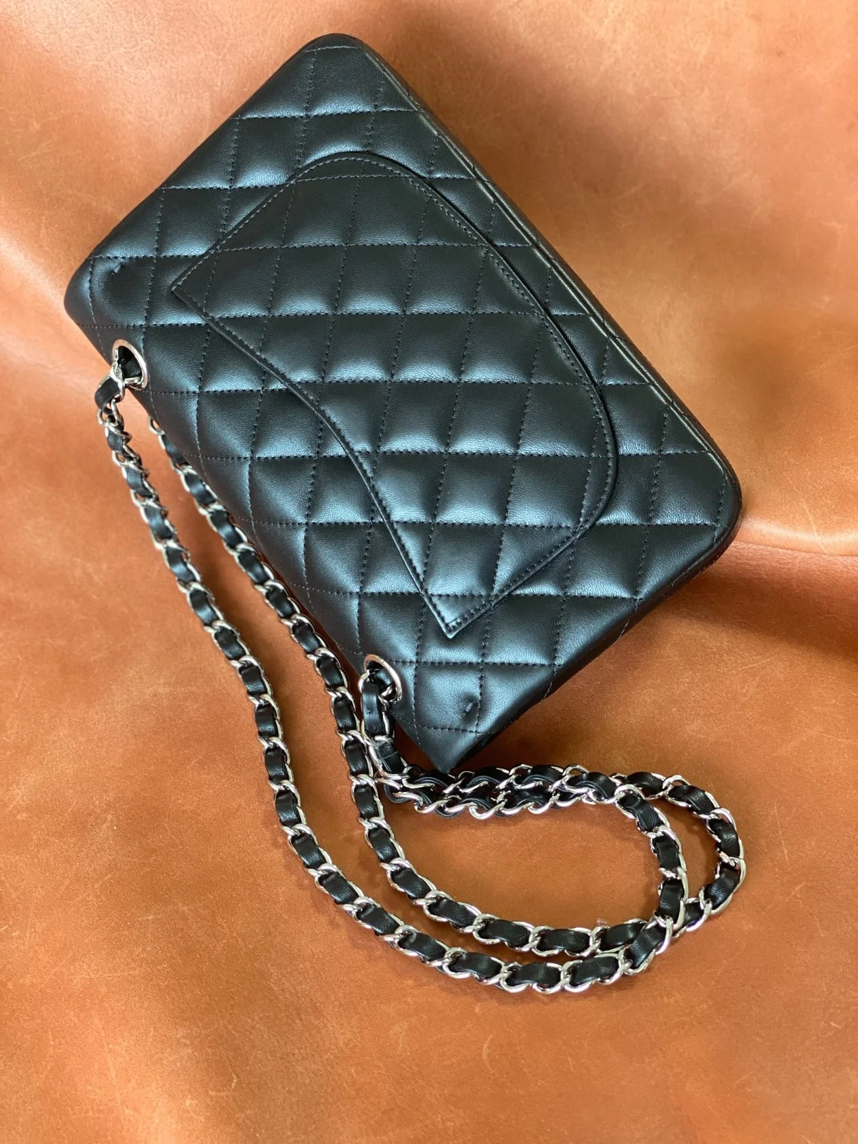 샤넬 클래식 스몰 램스킨 블랙 실버