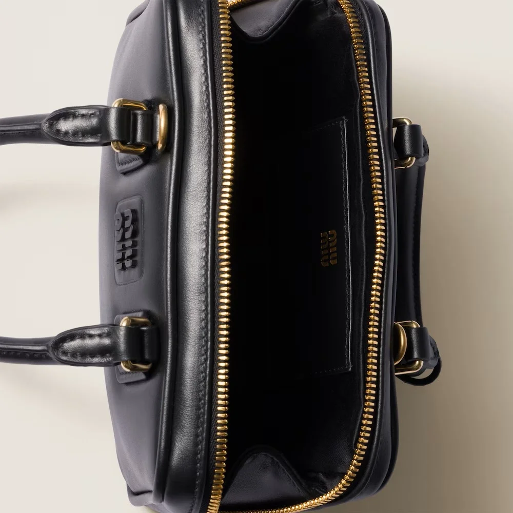 미우미우 미니 아르카디 가죽백 블랙