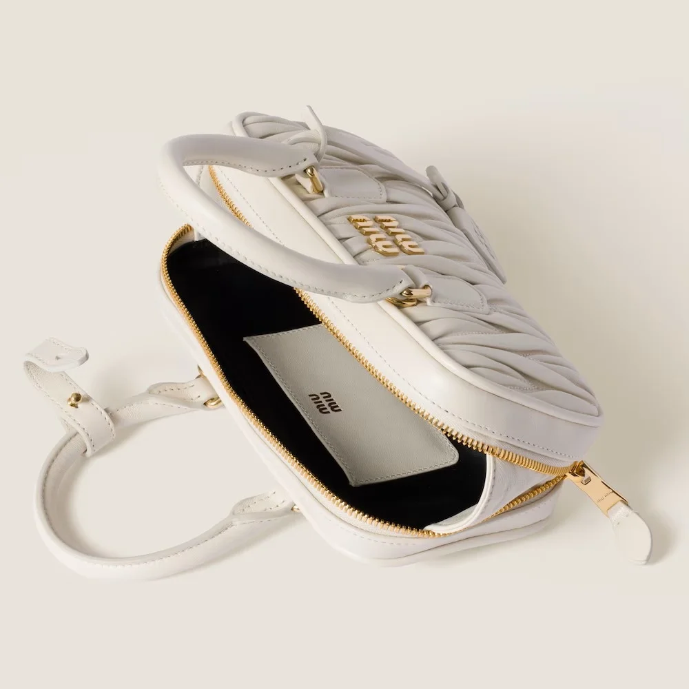 미우미우 미니 아르카디 마테라쎄 나파 가죽백 화이트