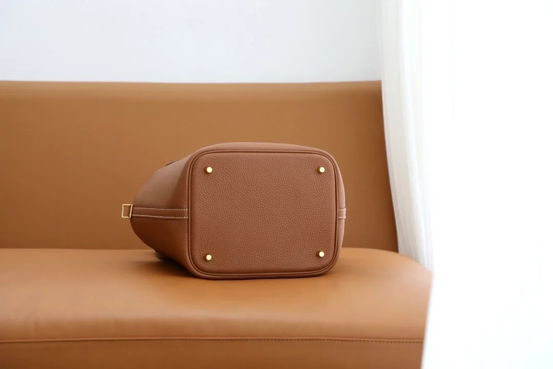 에르메스 피코탄 MM Gold 백