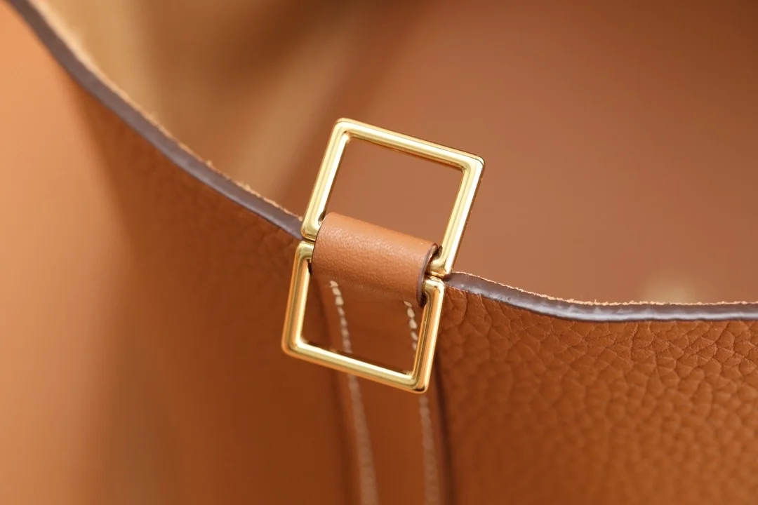 에르메스 피코탄 MM Gold 백