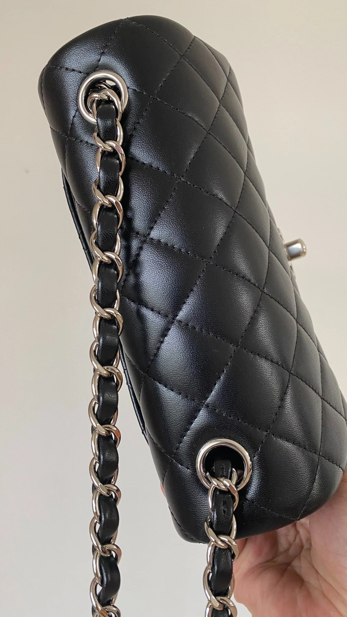 샤넬 클래식 미니 램스킨 블랙 실버