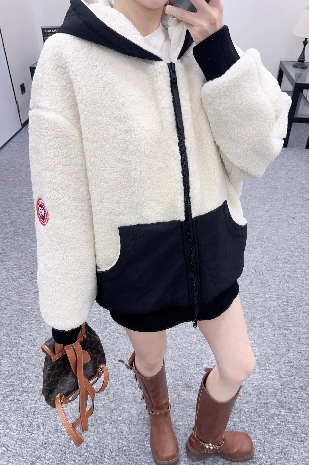 캐나다구스 오버사이즈 플리스 후디 아이보리