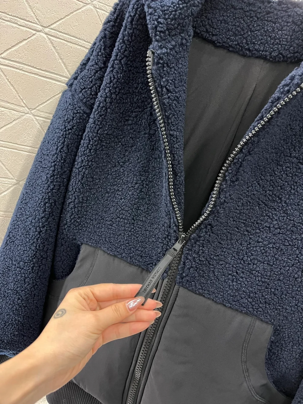 캐나다구스 오버사이즈 플리스 후디 네이비