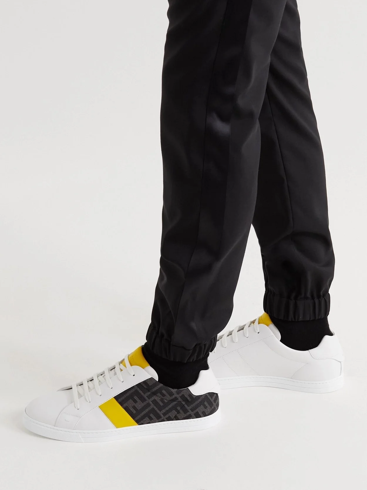 펜디 FF 로고 프린트 옐로우 로우탑 스니커즈