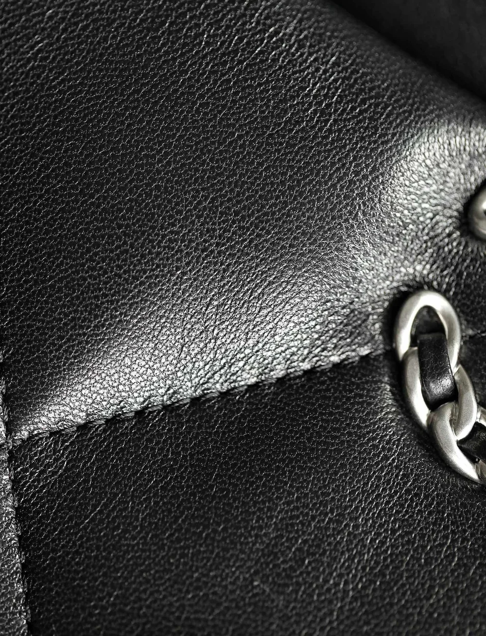 샤넬 19백 라지 램스킨 블랙 실버