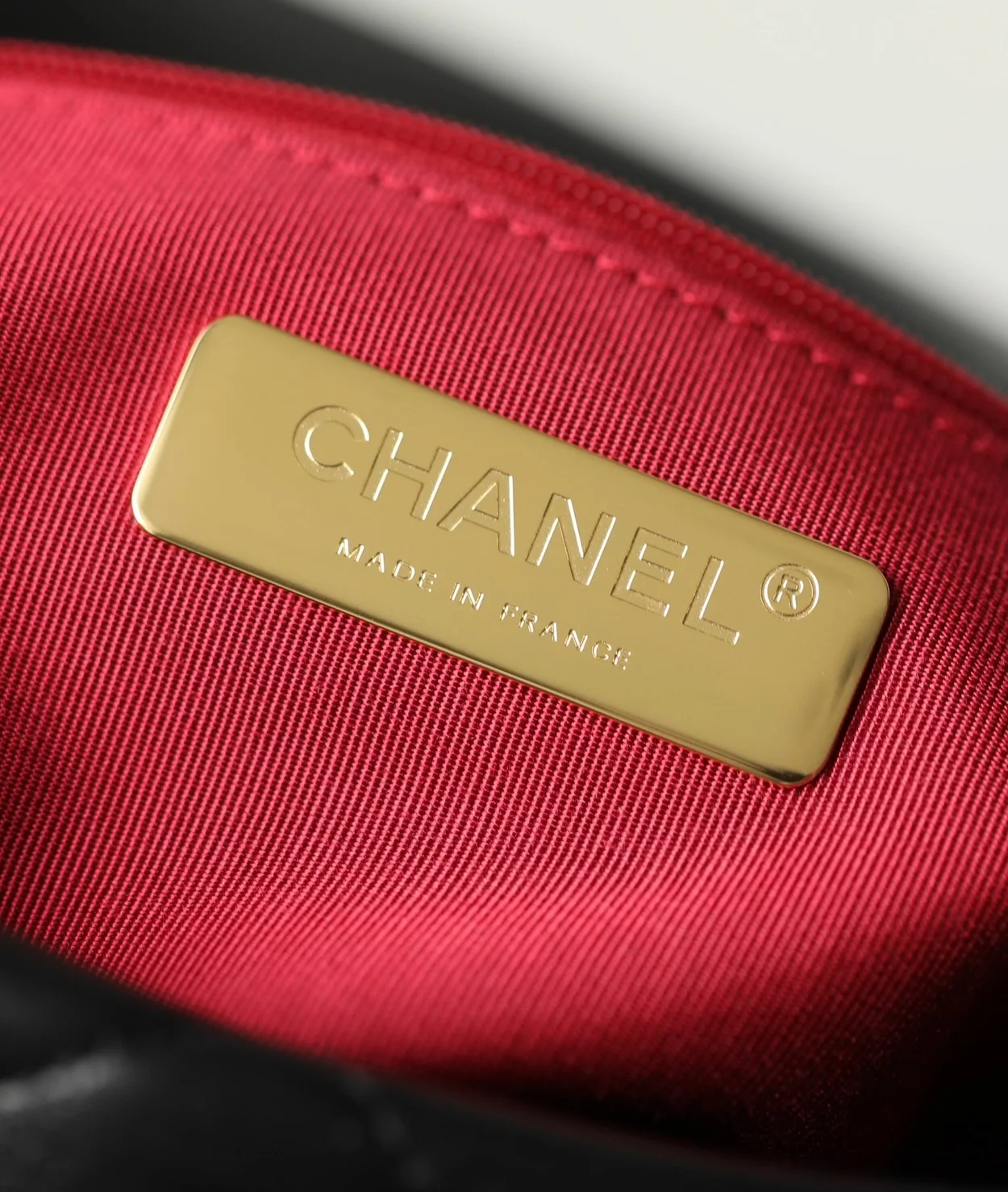 샤넬 19백 라지 램스킨 블랙 실버