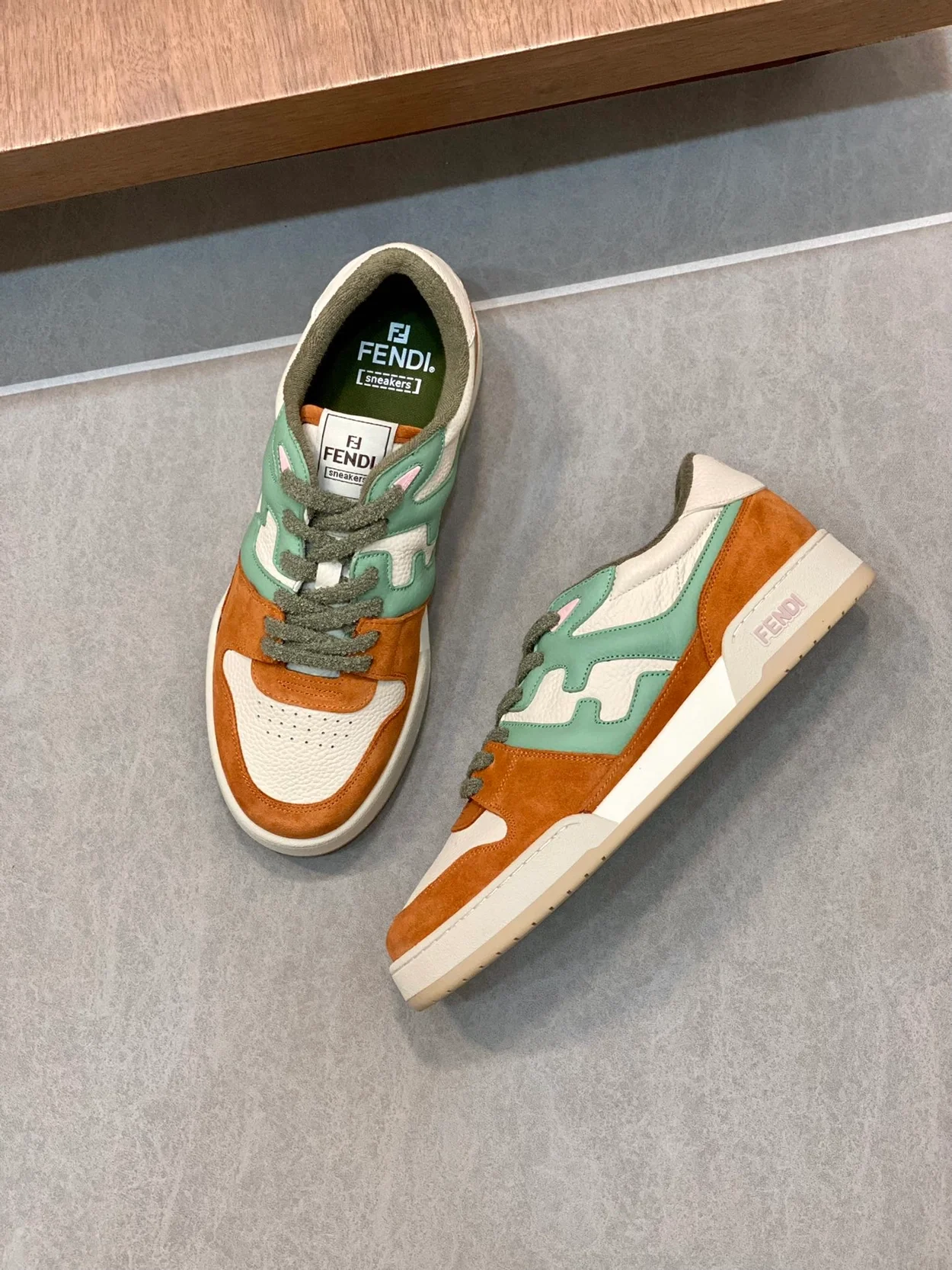 펜디 매치 스웨이드 스니커즈