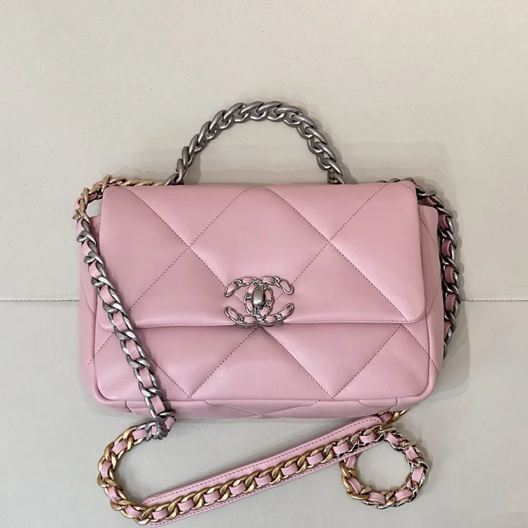 샤넬 19백 미디움 램스킨 페일 핑크 실버