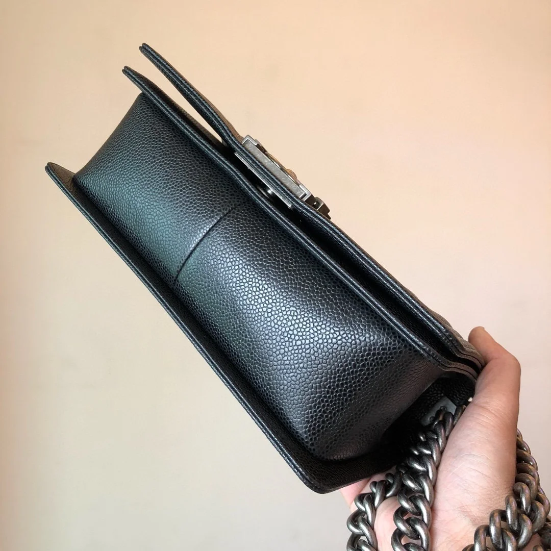 샤넬 보이백 미디움 캐비어 블랙 빈티지 실버