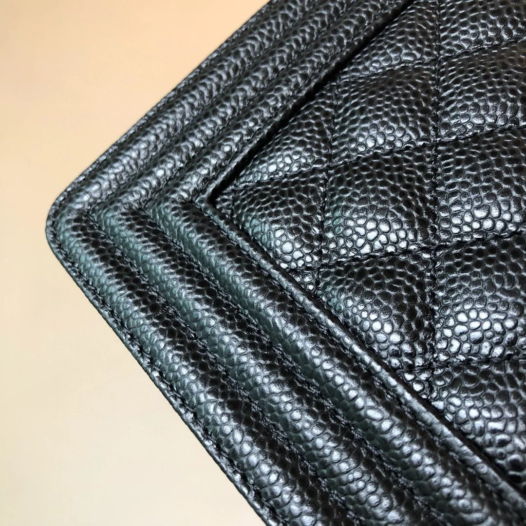 샤넬 보이백 미디움 캐비어 블랙 빈티지 실버