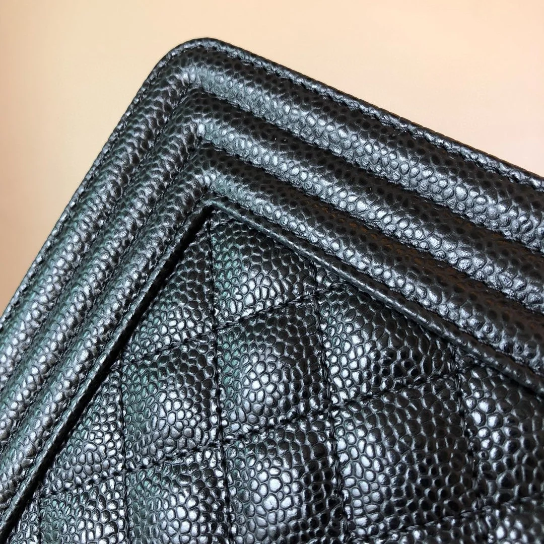 샤넬 보이백 미디움 캐비어 블랙 빈티지 실버