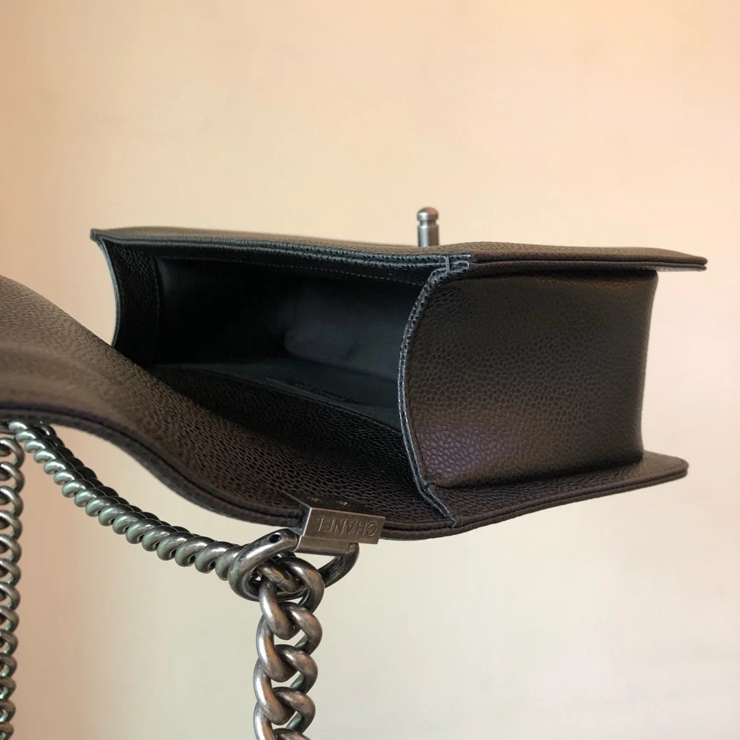 샤넬 보이백 미디움 캐비어 블랙 빈티지 실버