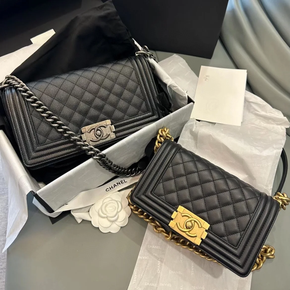 샤넬 보이백 미디움 캐비어 블랙 빈티지 실버