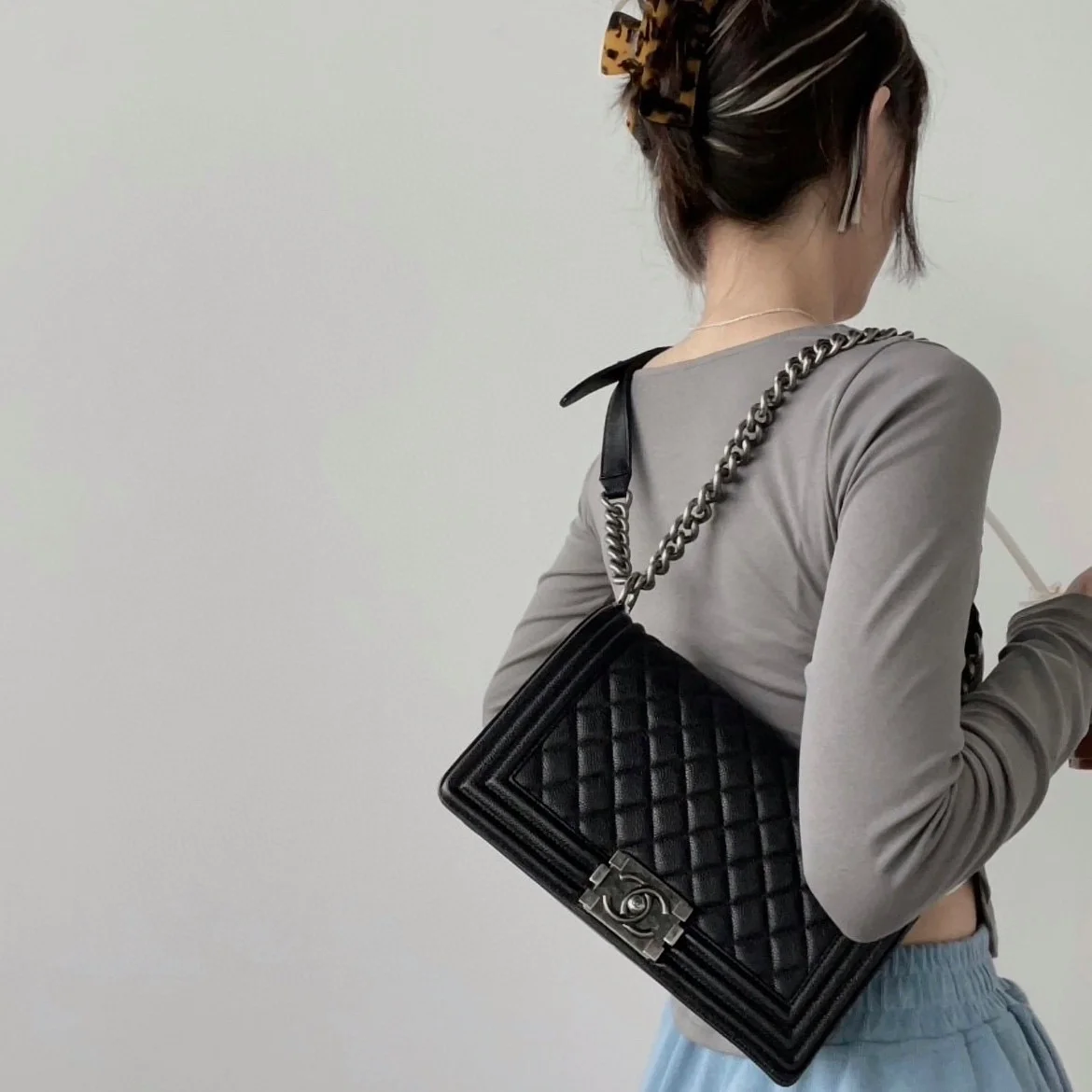 샤넬 보이백 미디움 캐비어 블랙 빈티지 실버