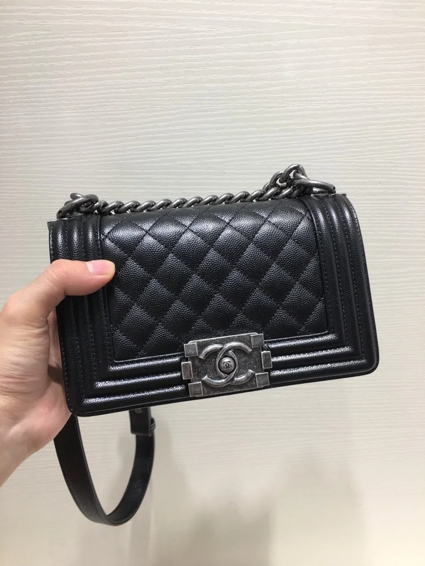 샤넬 보이백 스몰 캐비어 블랙 빈티지 실버
