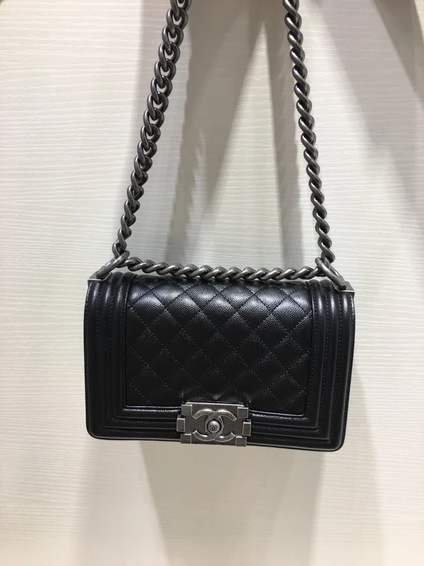 샤넬 보이백 스몰 캐비어 블랙 빈티지 실버