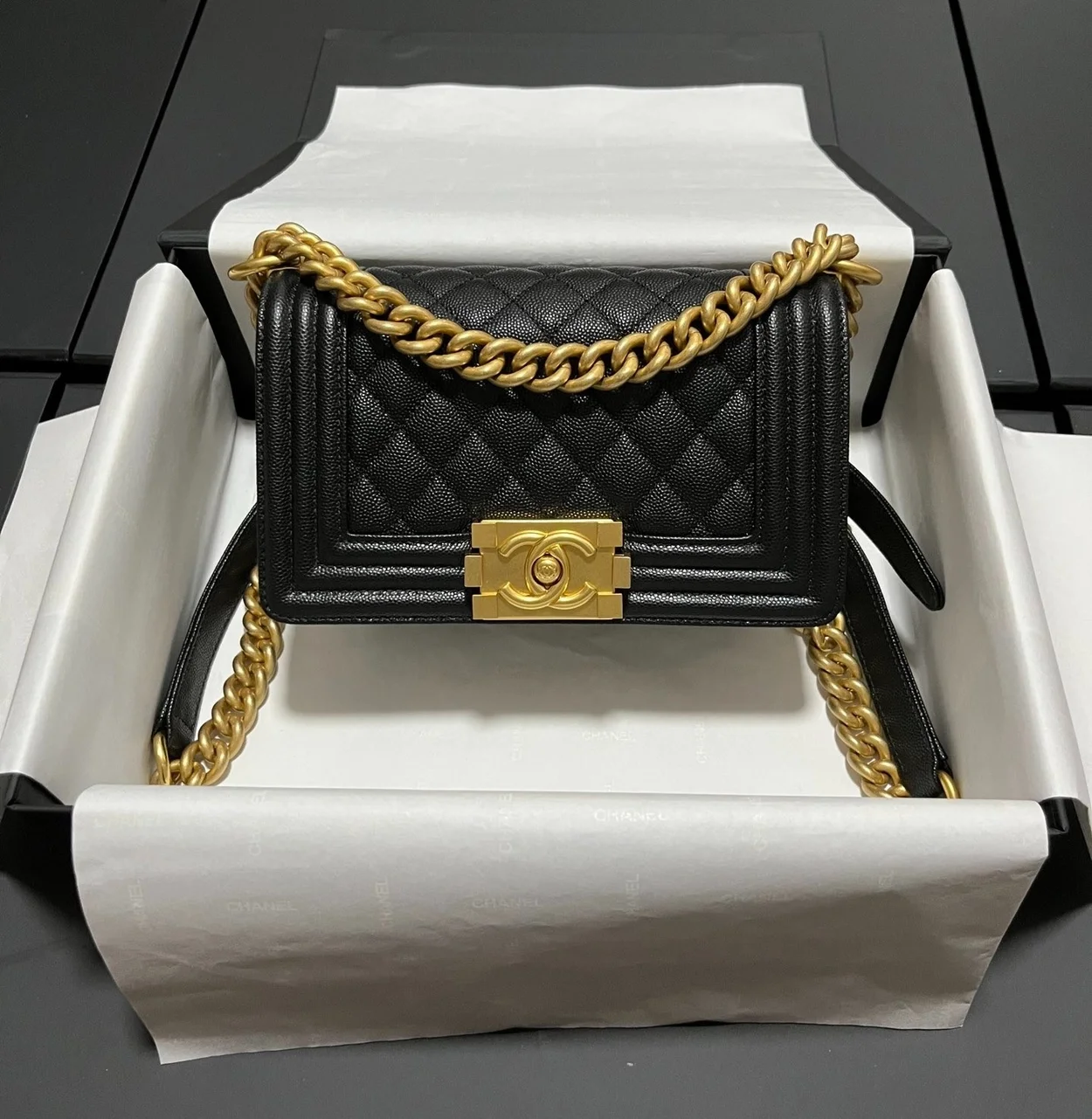 샤넬 보이백 스몰 캐비어 블랙 빈티지 골드