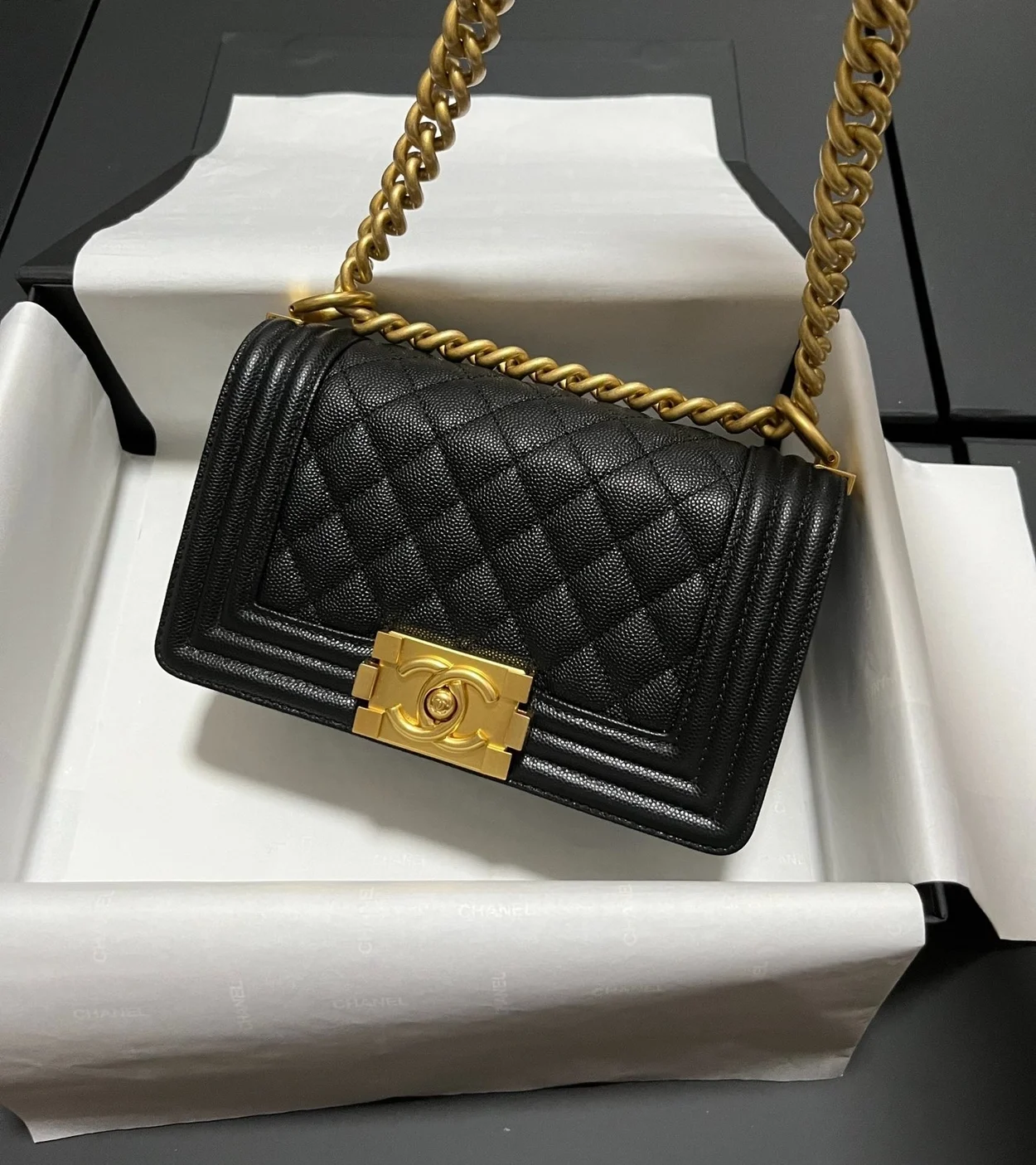 샤넬 보이백 스몰 캐비어 블랙 빈티지 골드