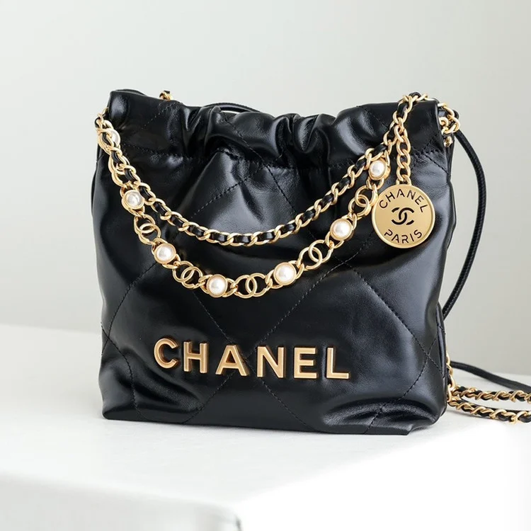 샤넬 24A 한정판 22백 미니 블랙 금장