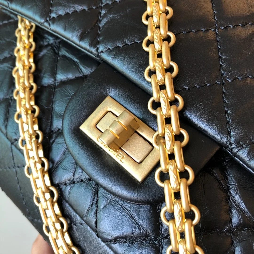 샤넬 2.55 빈티지 미디움 플랩백 블랙 빈티지 골드