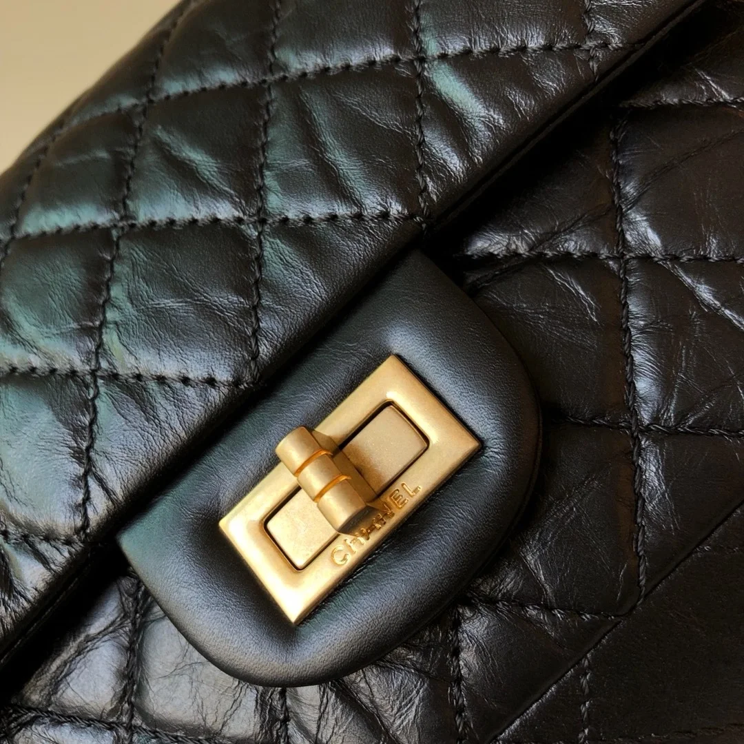 샤넬 2.55 빈티지 미디움 플랩백 블랙 빈티지 골드