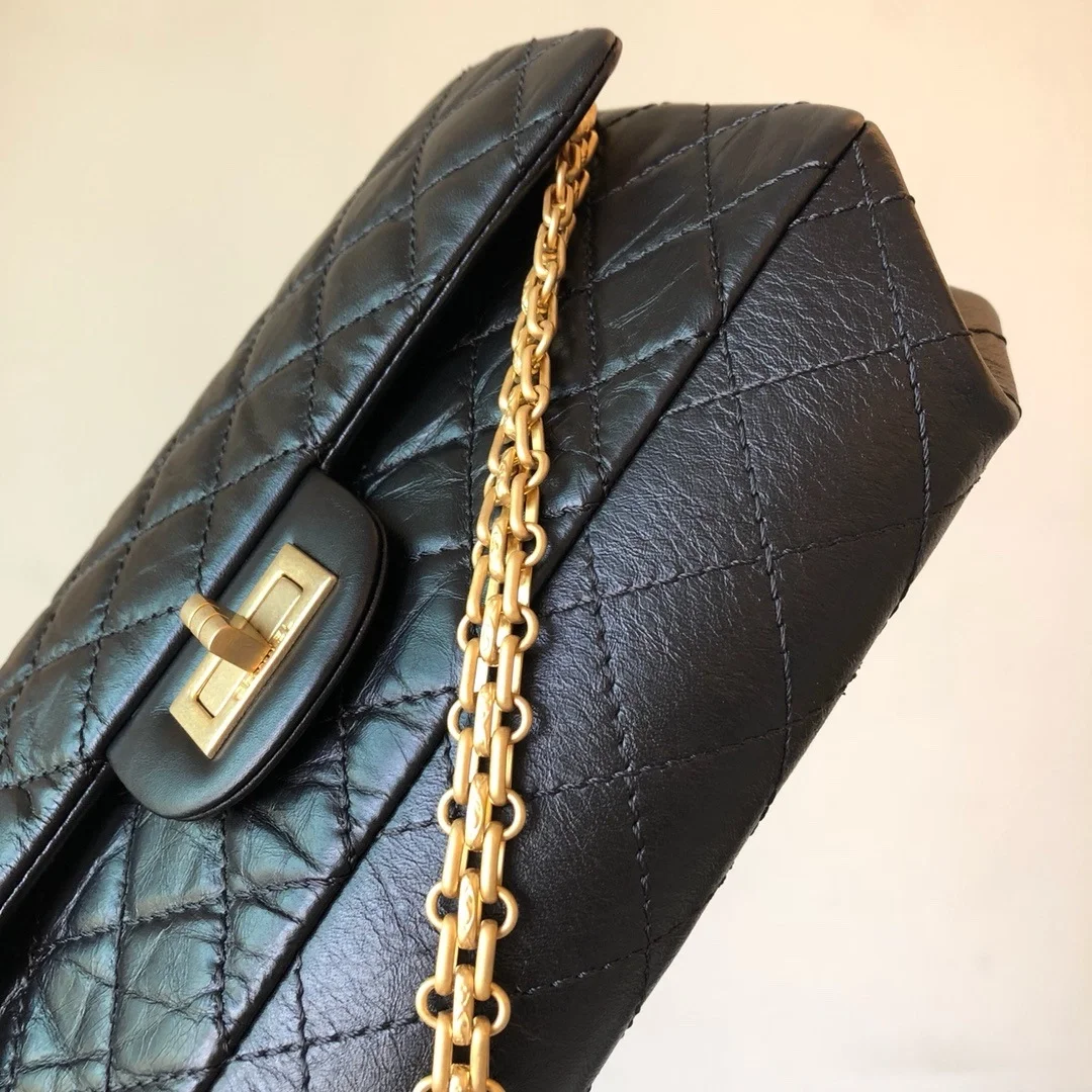 샤넬 2.55 빈티지 미디움 플랩백 블랙 빈티지 골드