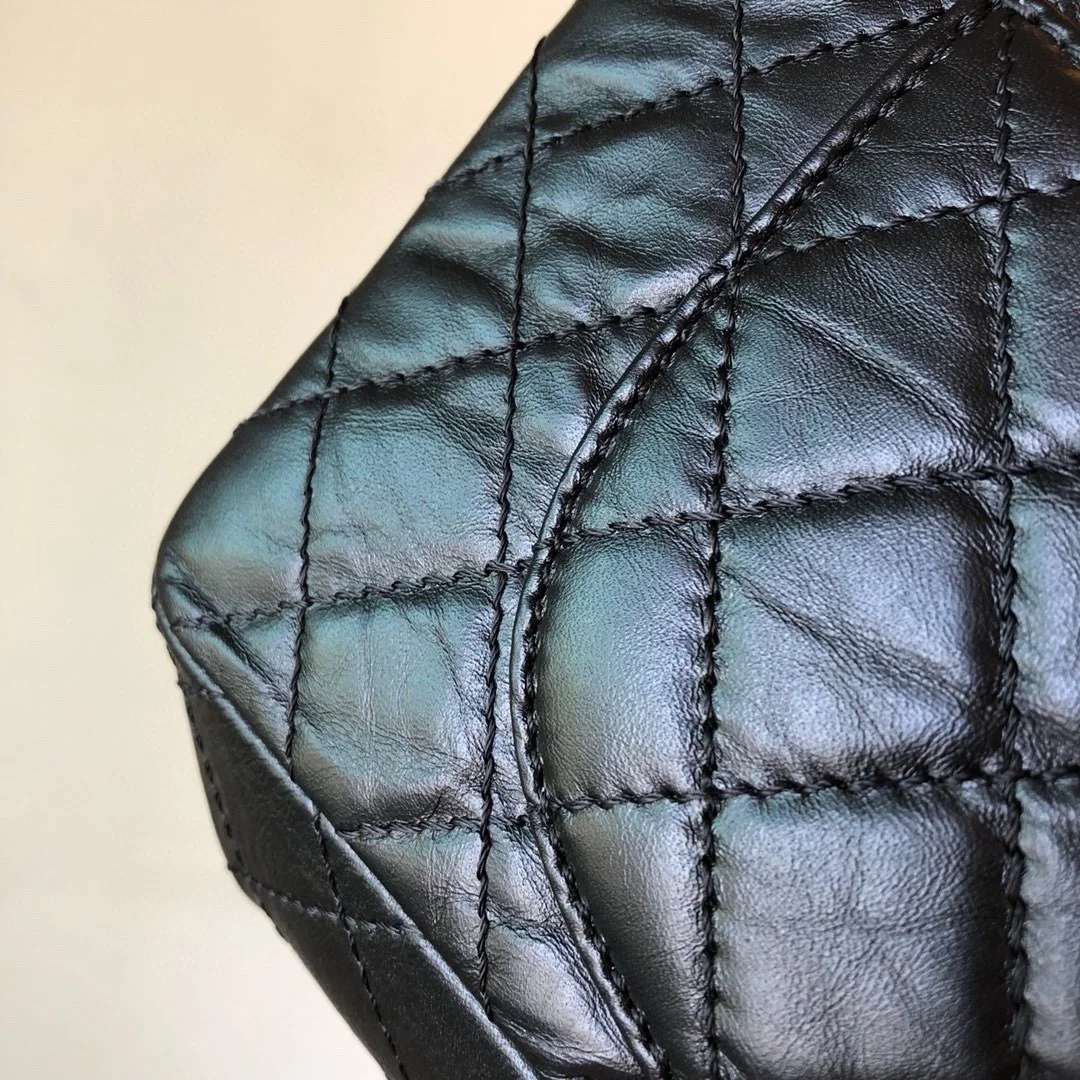 샤넬 2.55 빈티지 미디움 플랩백 블랙 빈티지 골드