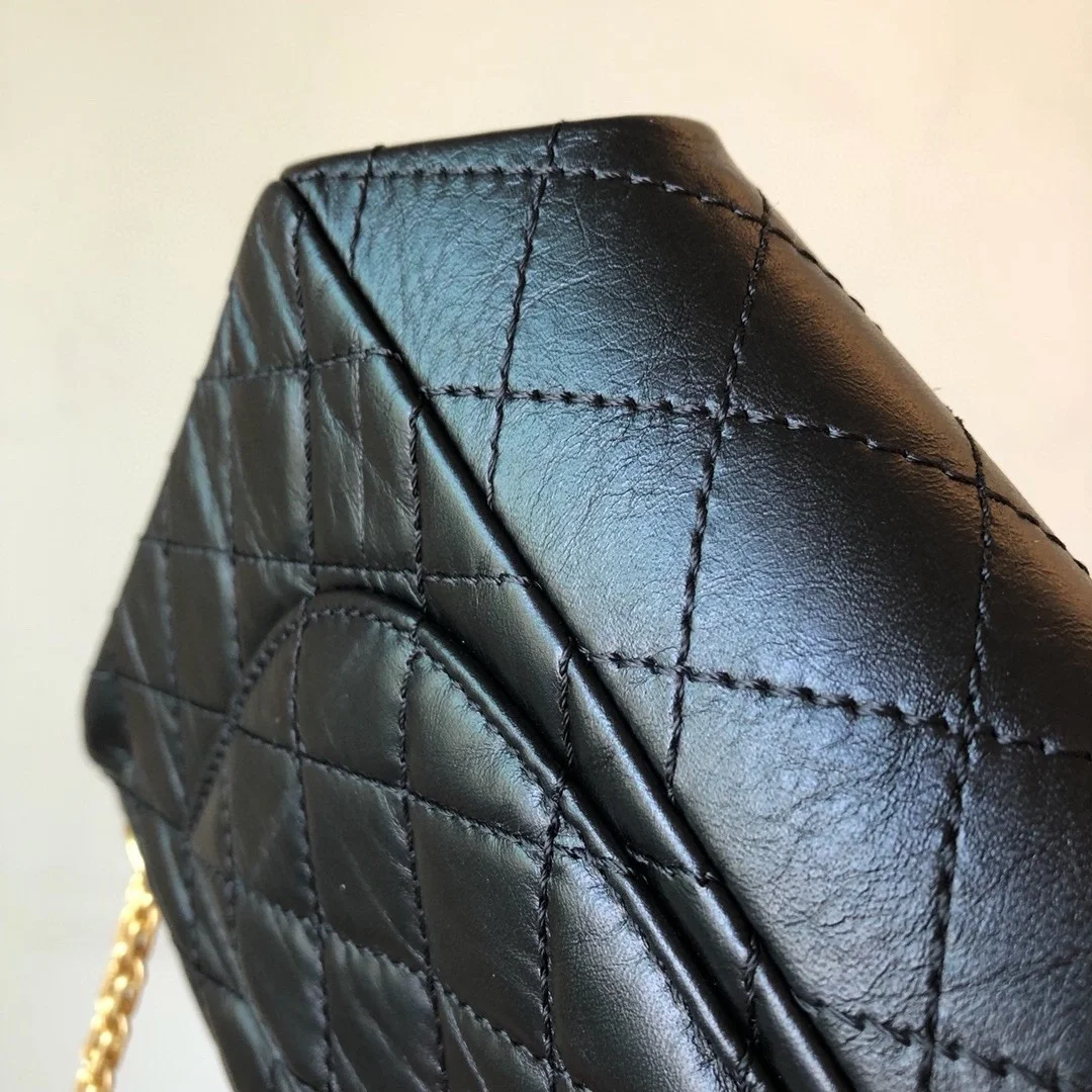 샤넬 2.55 빈티지 미디움 플랩백 블랙 빈티지 골드